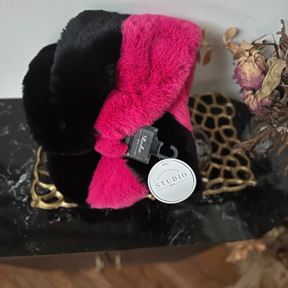 The Amiee Lynn Studio NYC dual striped furry scarf in bright pink and black - Picture 4 of 6